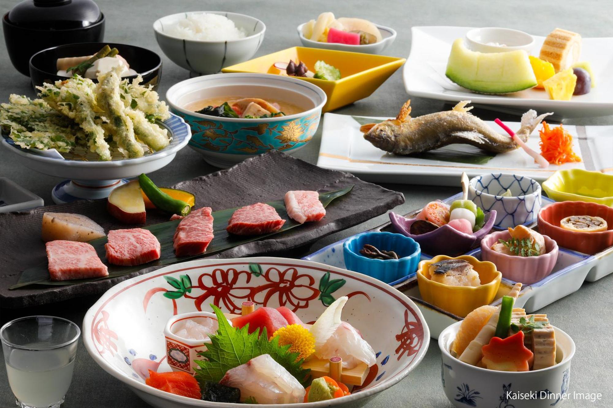 Hida Takayama Onsen Takayama Green Hotel - Keio Group Hotels - Exterior foto A selection of Japanese dishes