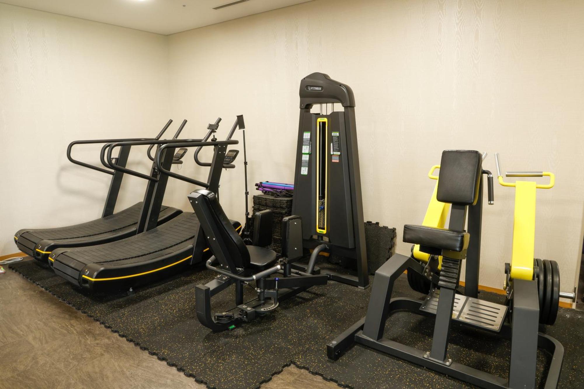 Hida Takayama Onsen Takayama Green Hotel - Keio Group Hotels - Exterior foto A gym in a private home