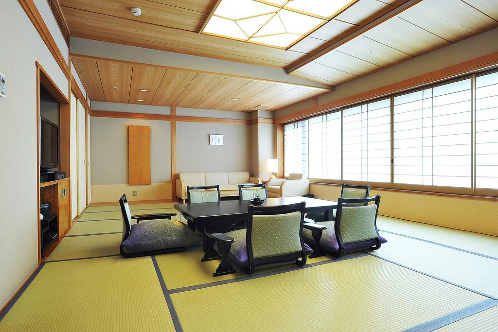 Hida Takayama Onsen Takayama Green Hotel - Keio Group Hotels - Exterior foto A traditional Japanese room